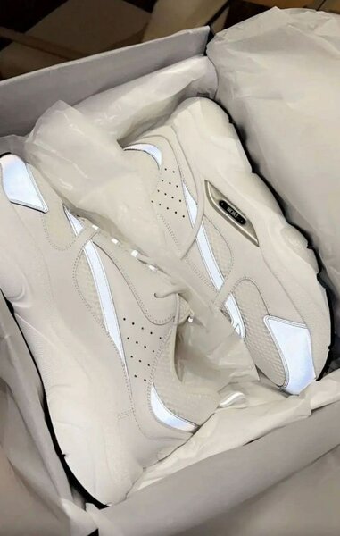 Baskets blanches modernes