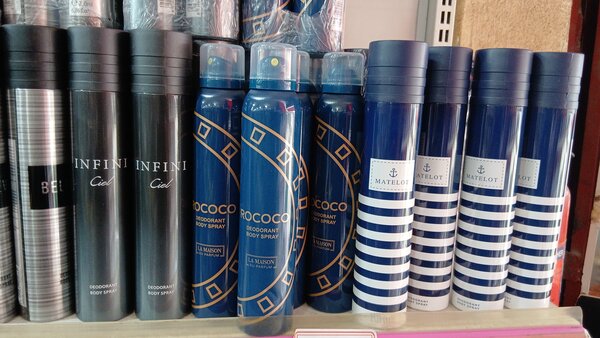 Déodorant, rococo et matelots