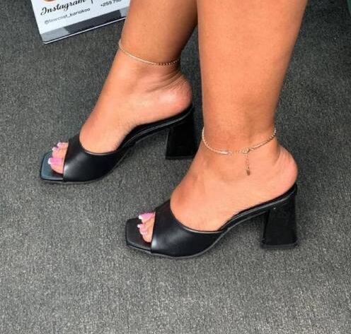 Mules à talon carré élégant