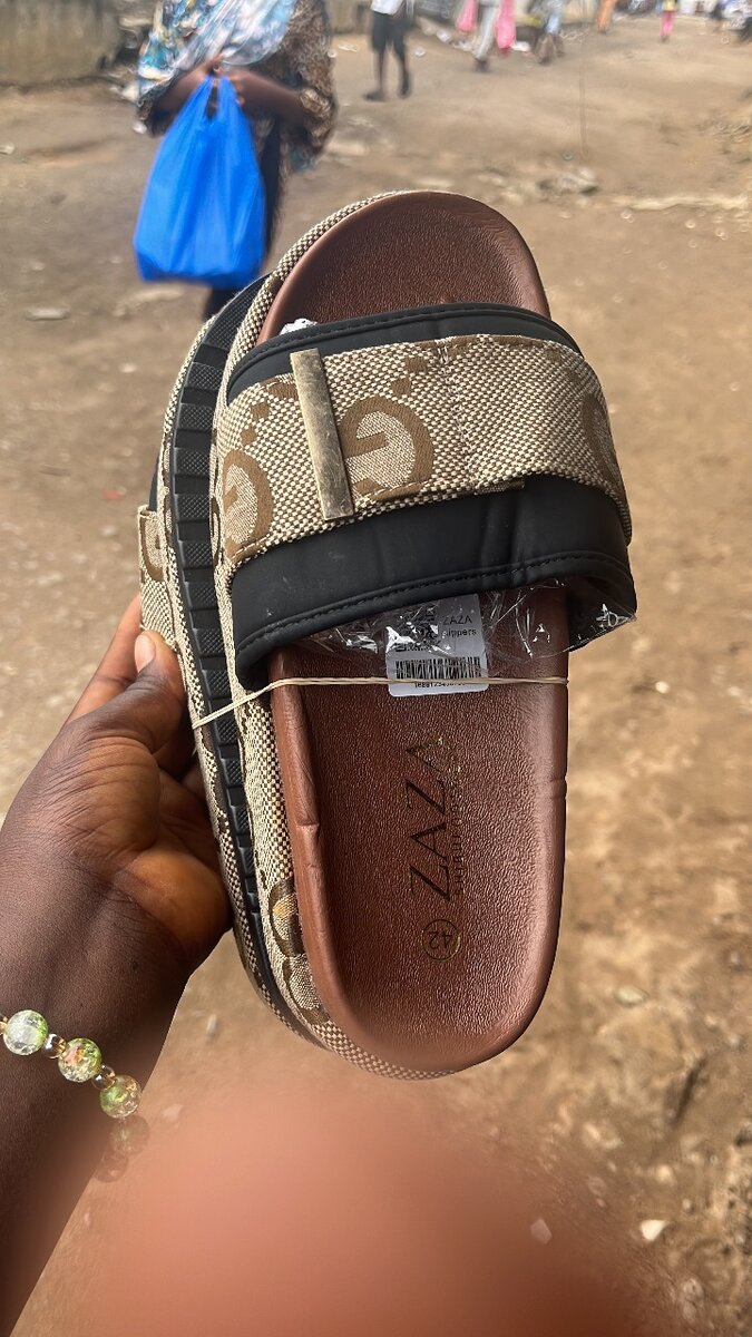 Sandales en jean modernes