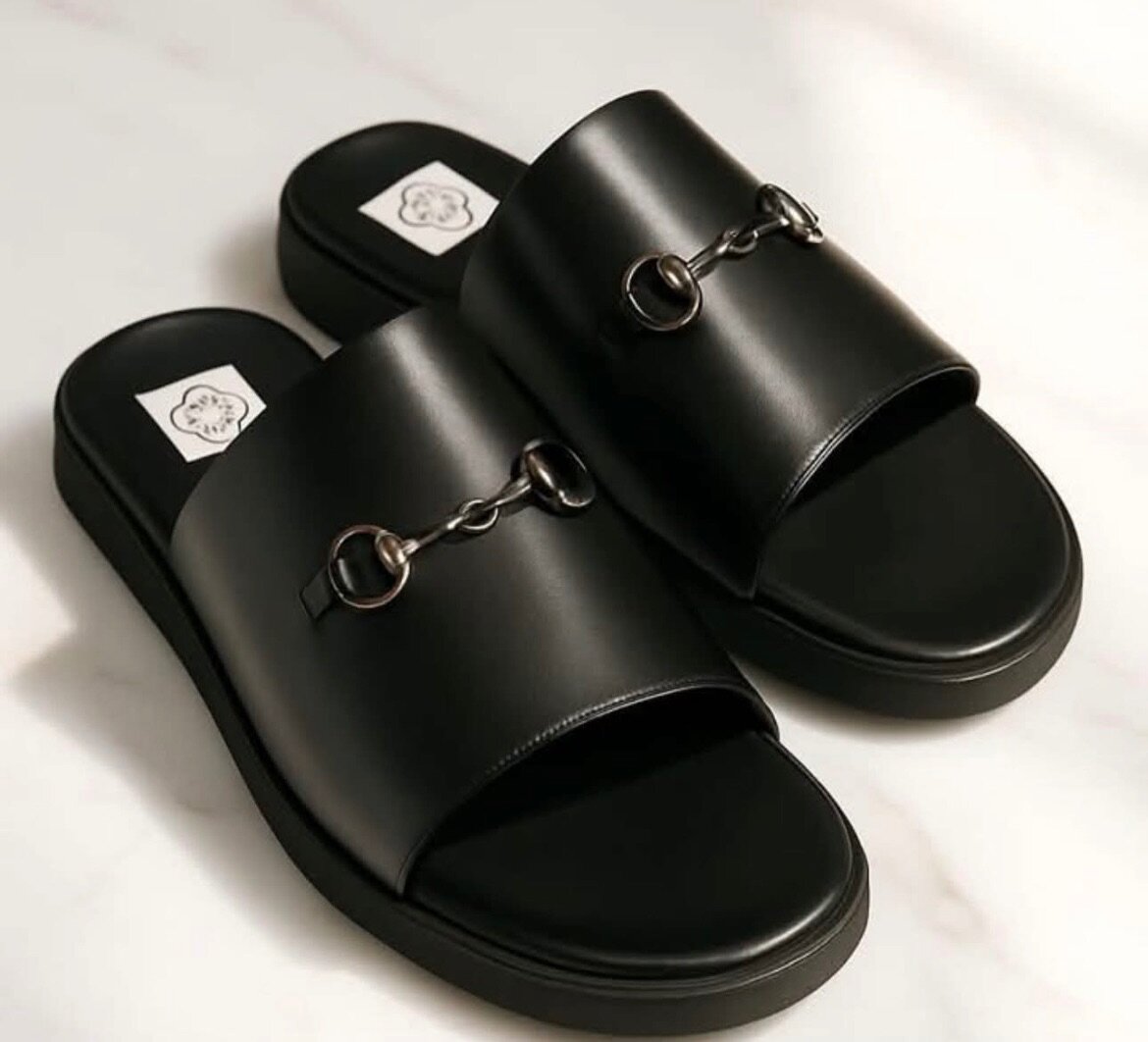 Claquettes élégantes pour homme