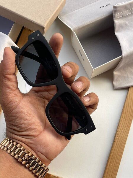 Lunettes de soleil tendance homme