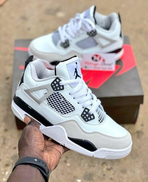 Air Jordan 4 Military Black