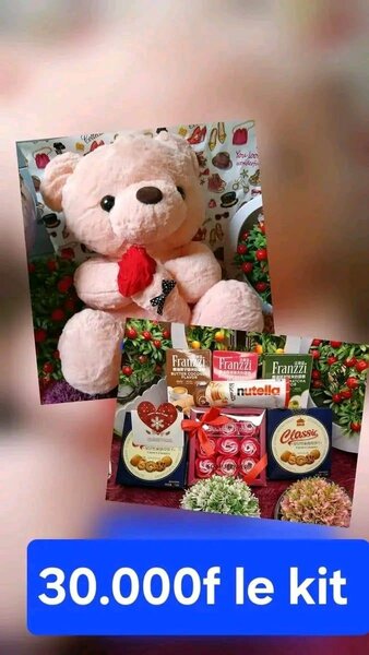 Cadeau ours en peluche et friandises