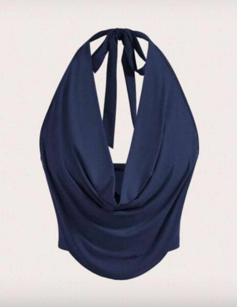 Haut dos-nu élégant femme