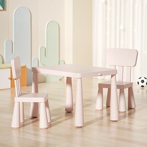 Стол и два стула