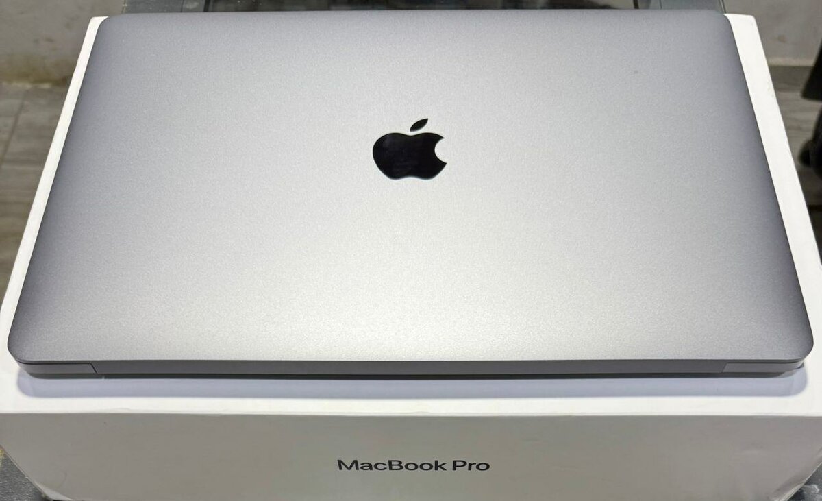 PC MacBook Pro M2 (Retina 13 p
