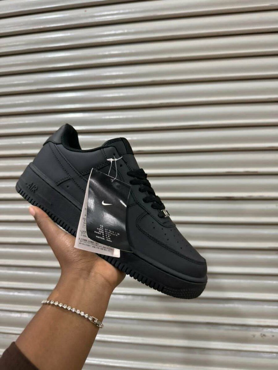 Nike Air Force 1 Black Sneakers