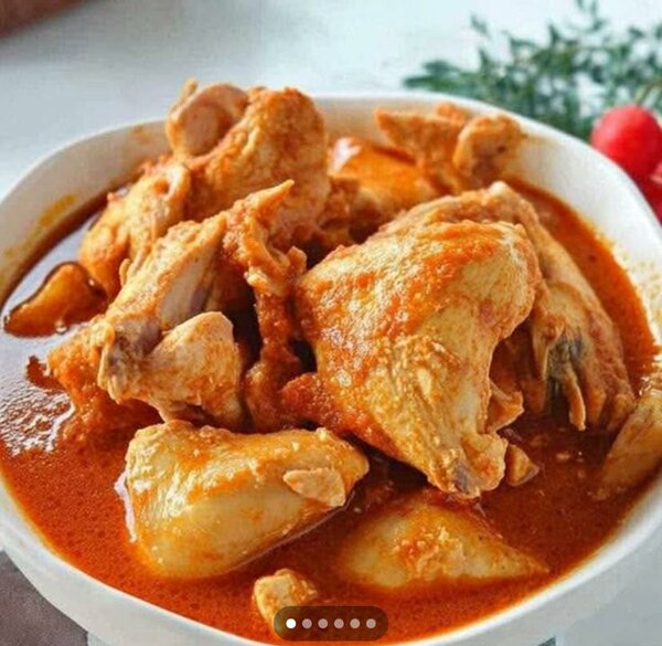 Poulet en sauce épicée