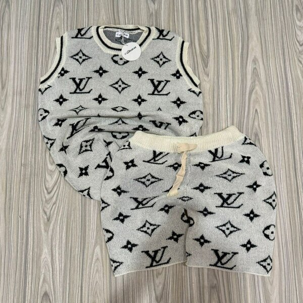 Armless top and down