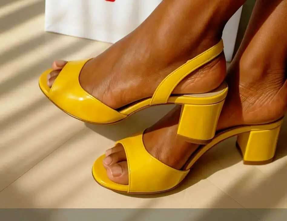 Sandales à talons blocs élégantes