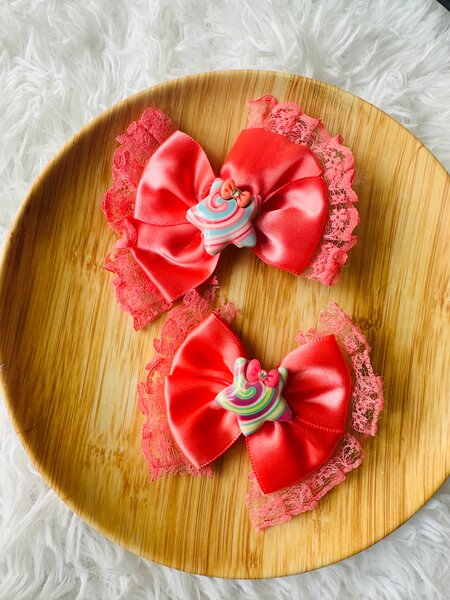 Épingles à cheveux colorées