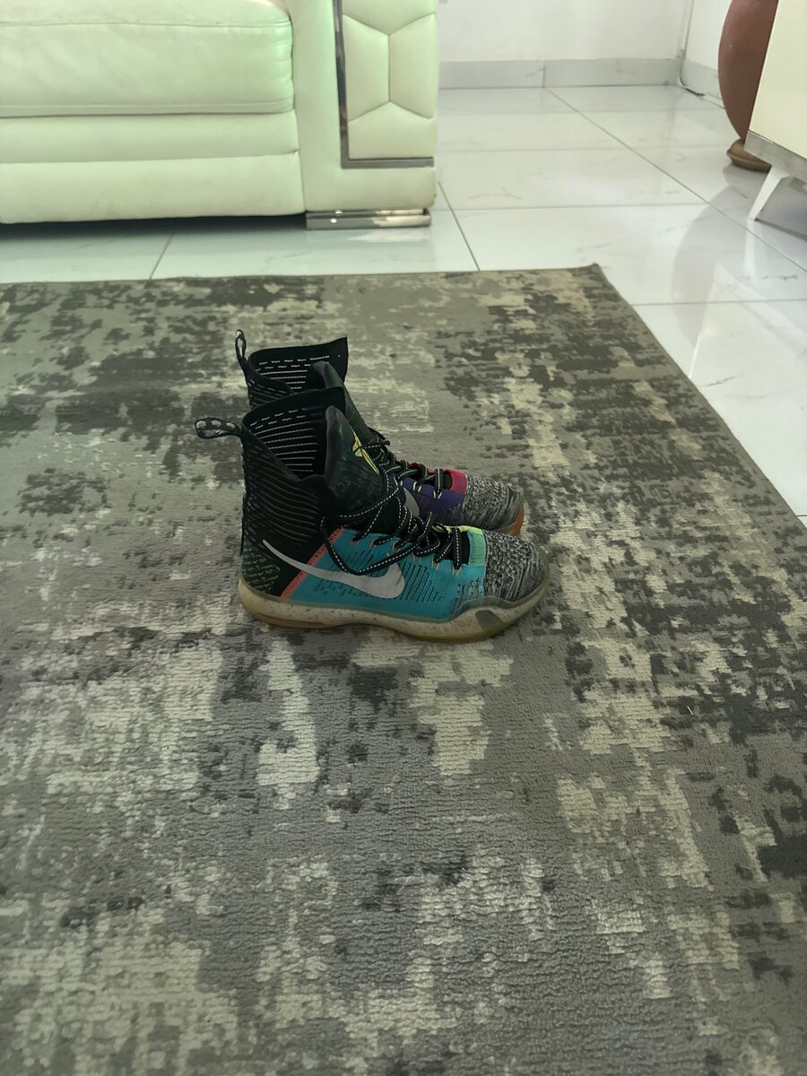 Kobe chaussure montante