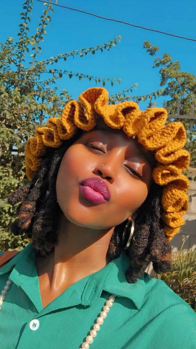 Béret en Crochet Élégant