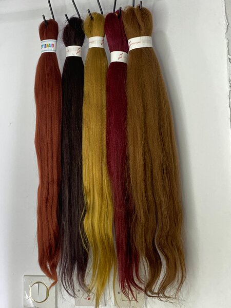 Extensions cheveux tressés colorés