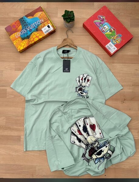 T-shirt graphique de carte