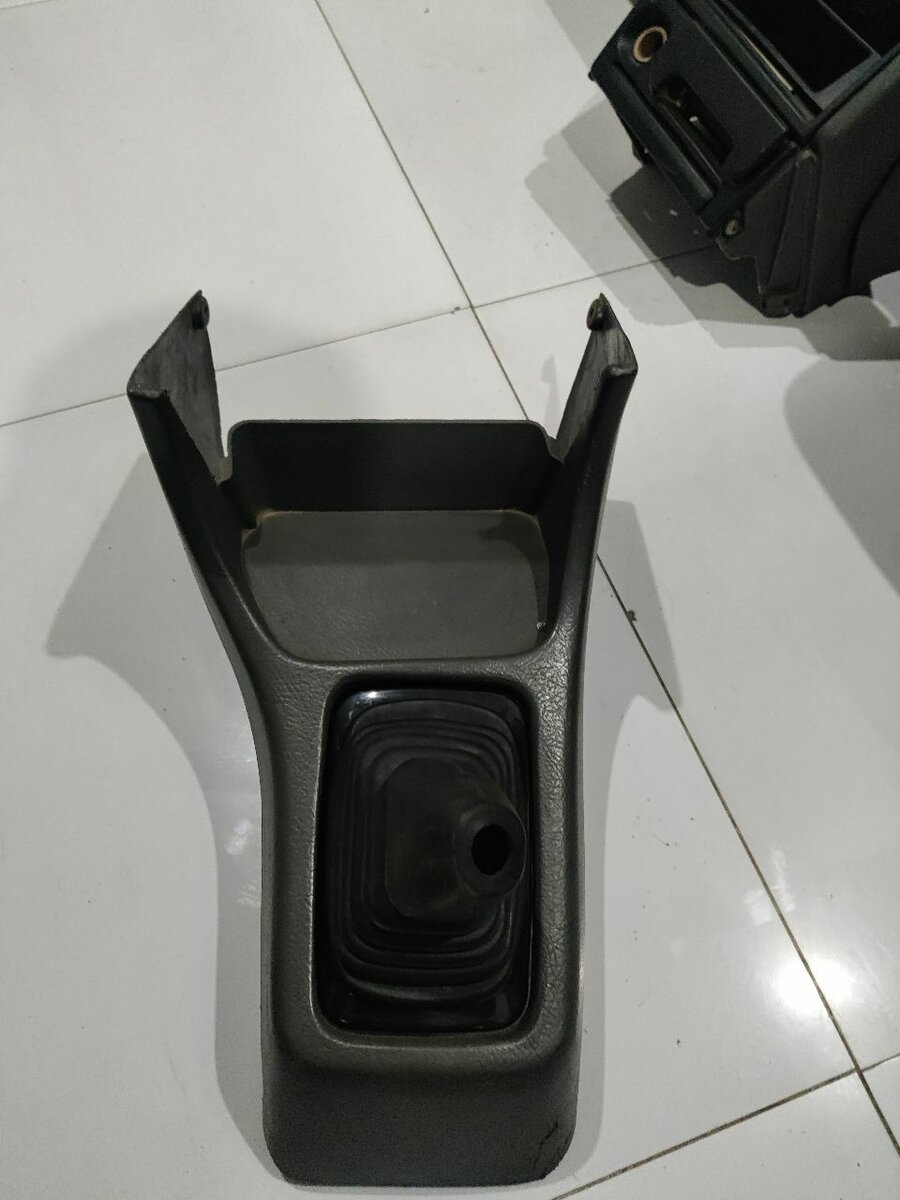 Cultus UK model dashboard, console and speedometer