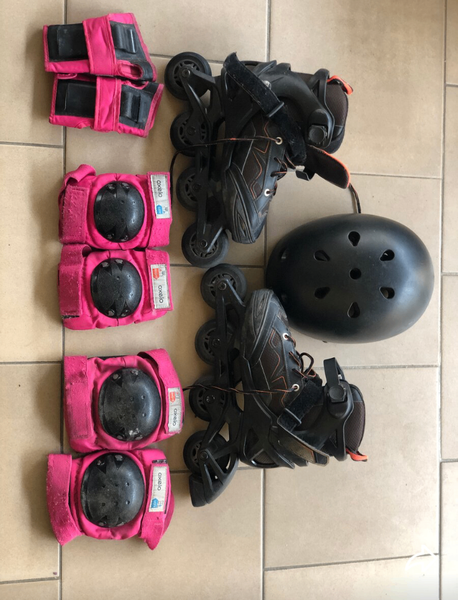 Patins à roulettes noir avec protections