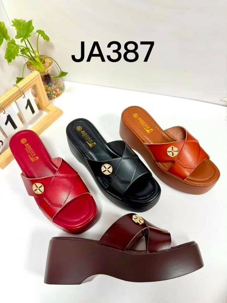 Sandales compensées élégantes