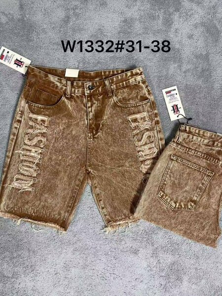 Shorts en denim délavé pour femmes