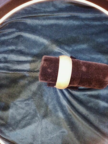 Antic style bracelate