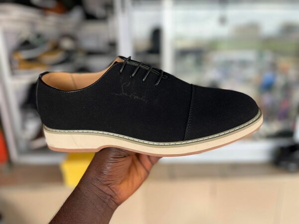 Chaussures homme en cuir noir