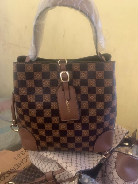 Sac à main élégant en cuir