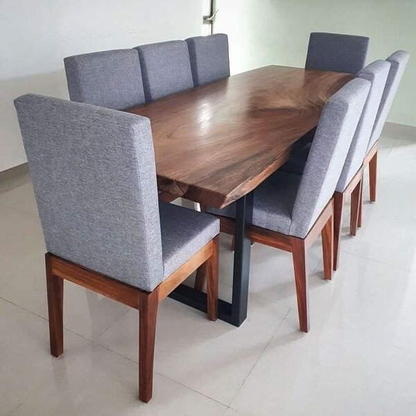 Table à manger en bois massif