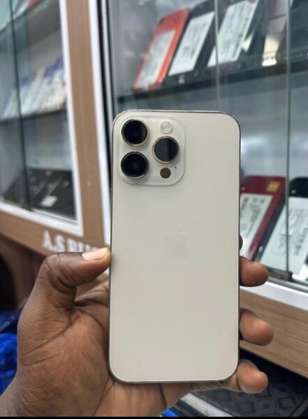 Smartphone haut de gamme blanc