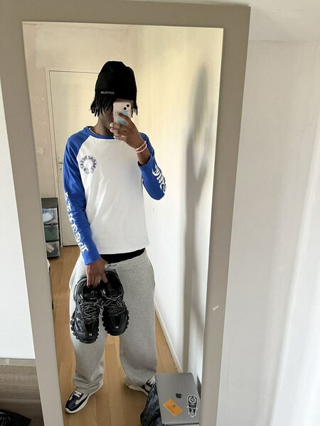 T-shirt à manches longues stylé