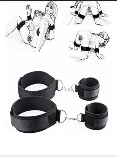 Menottes réglables pour couples