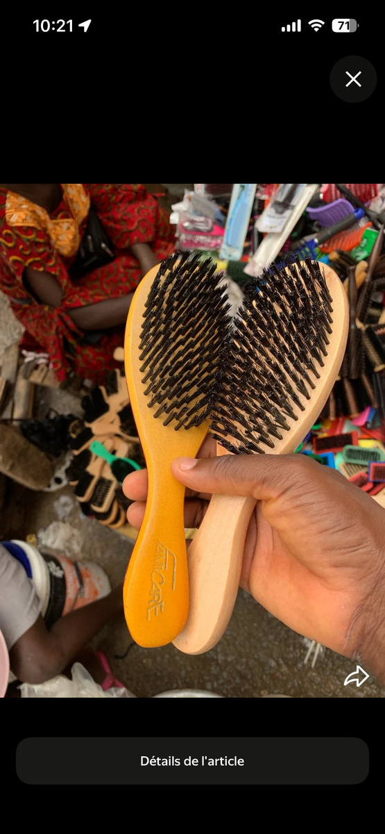 Brosse à cheveux en bois