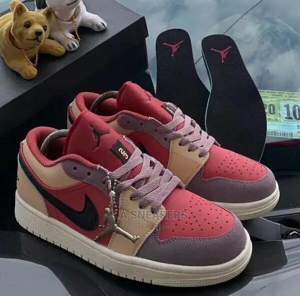 AIR JORDAN 1 LOW DUNK