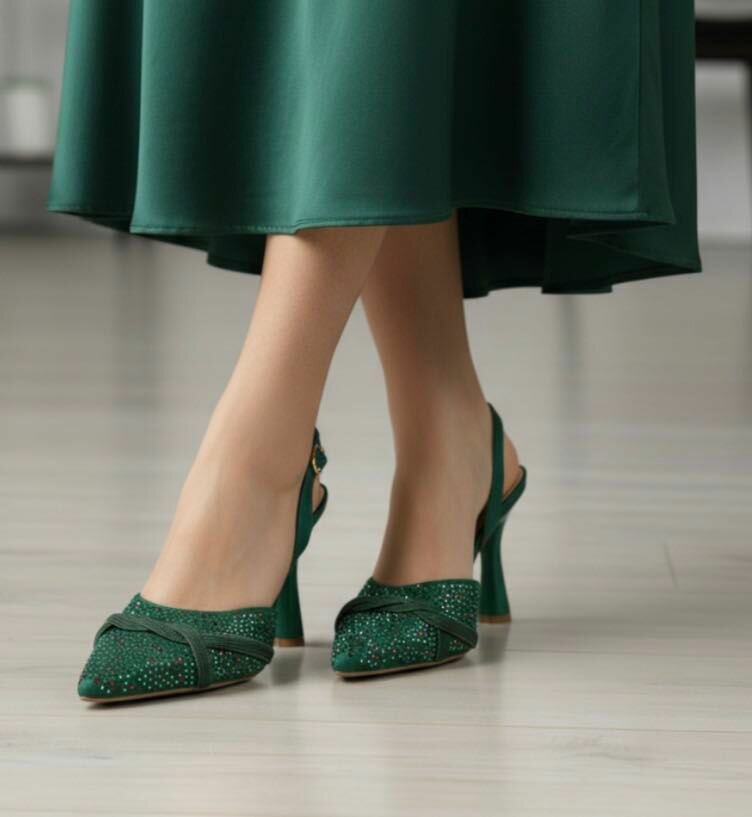 Escarpins verts à talon chic