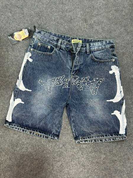 Shorts en denim graphique homme
