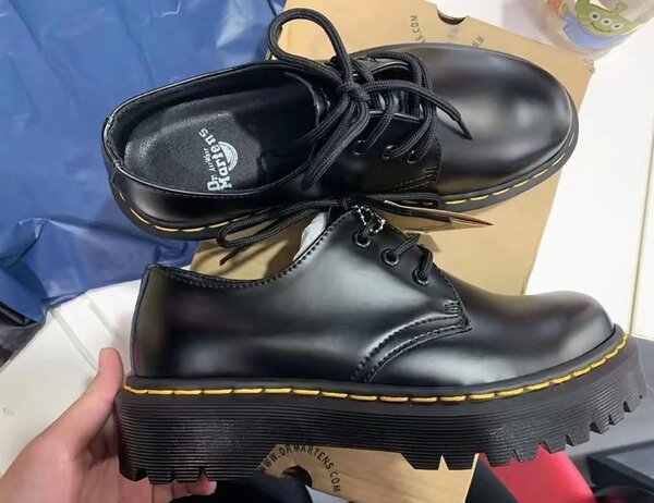 Chaussures classiques en cuir