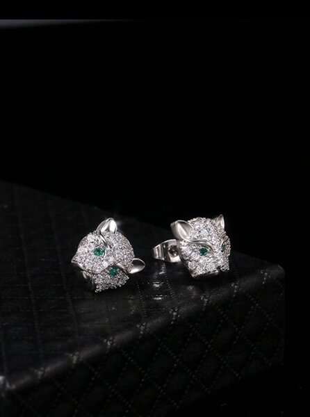 Leopard design stud earings