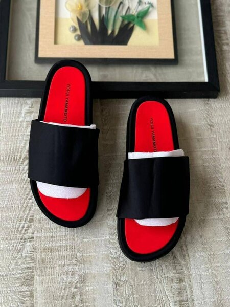 Claquettes homme très bonne qualité