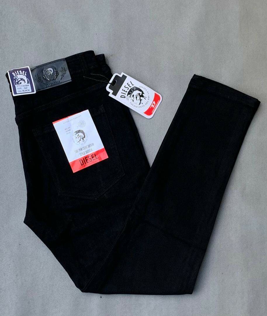 Jeans noirs élégants homme