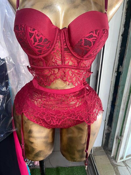 Ensemble lingerie sexy en dentelle