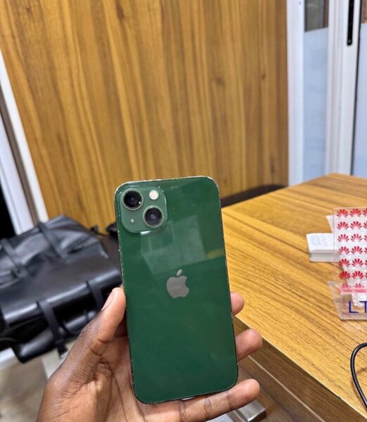 iPhone 13 Vert