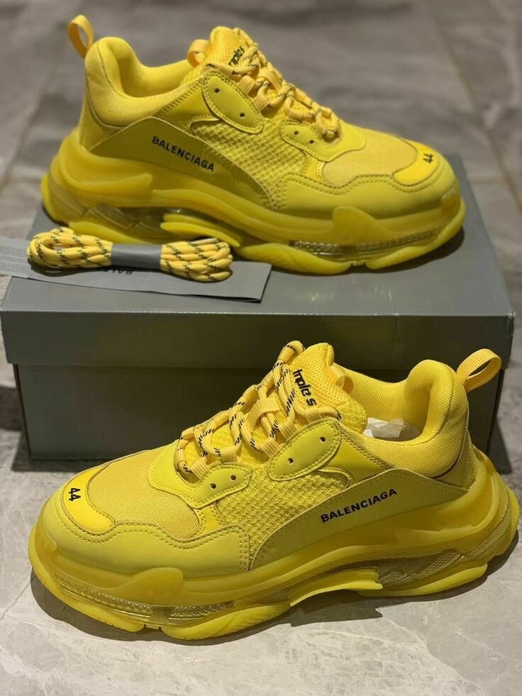 BALENCIAGA TRIPLE S