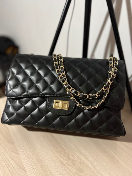 Сумка из Италии .Продаю за 6000 с