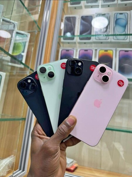 iPhone 15 quasi neuf 128GB