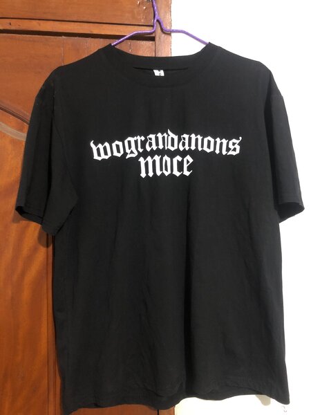 T-shirt noir graphique