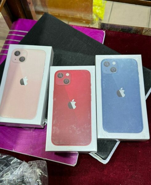 iPhone 13 - Couleurs Variées