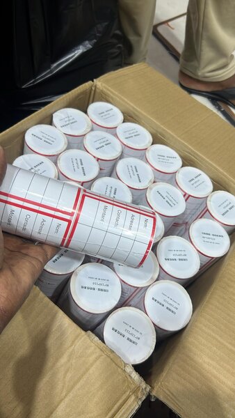 Étiquettes adhésives en rouleau