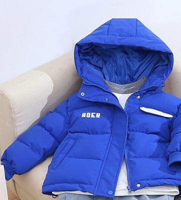 Стильная и удобная детская спортивная куртка – идеальный выбор для активных малышей! 🏃‍♂️💨