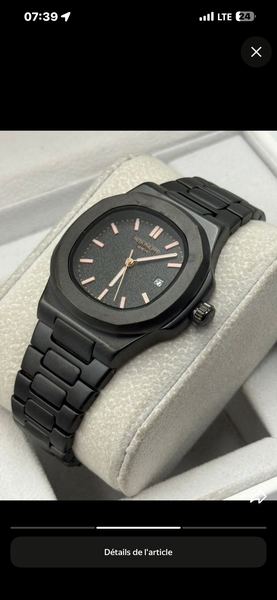 Montre bracelet en acier élégante