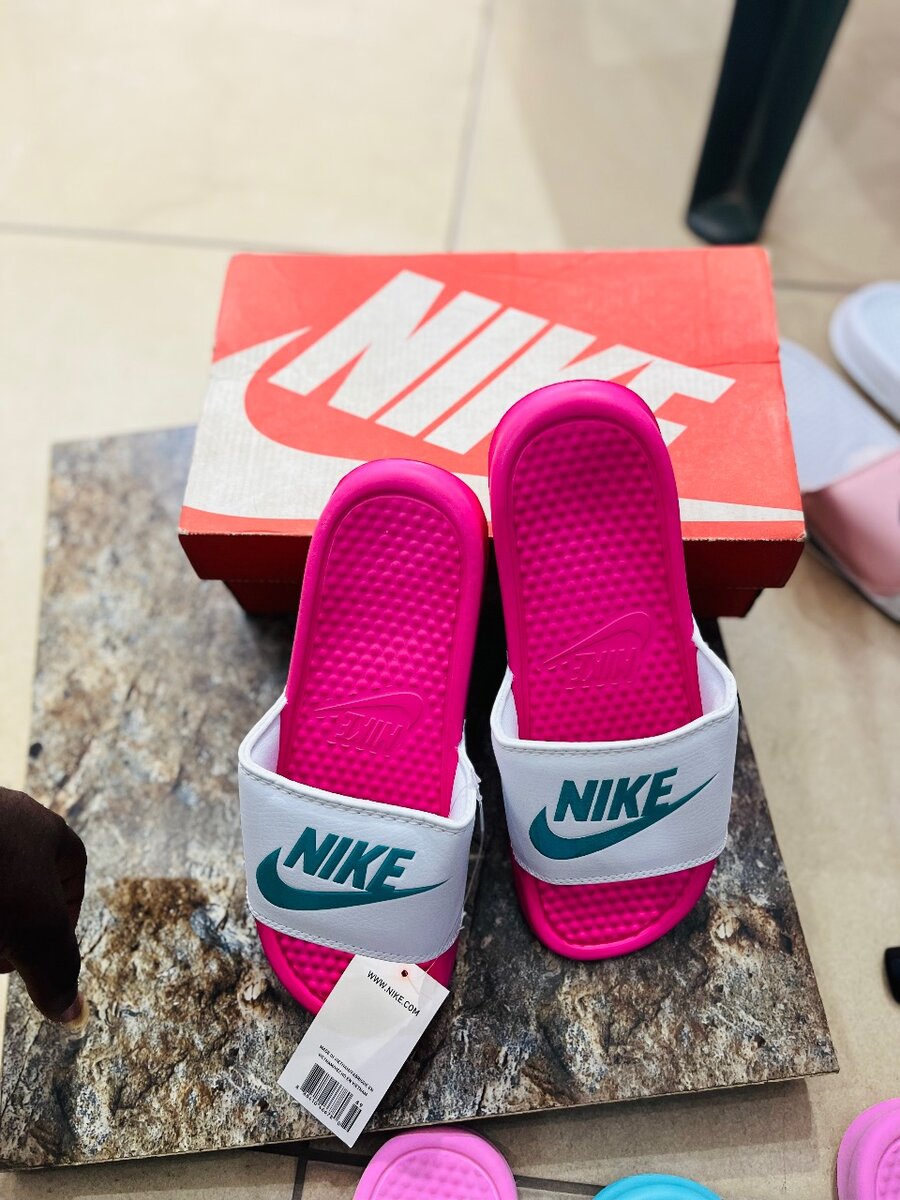 Nike slides